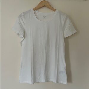 Classic White T-Shirt Amazon Essentials Brand Size M NWOT